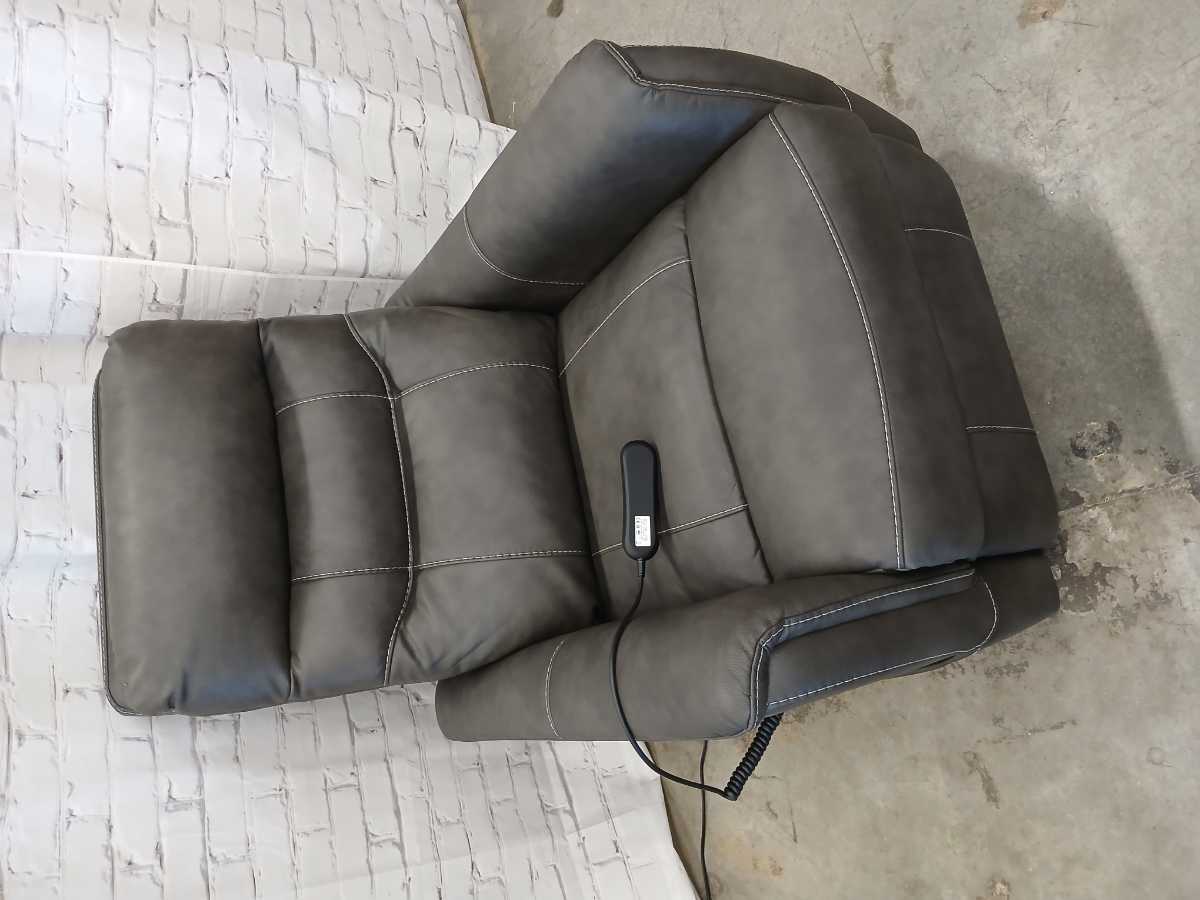 Strawbill Power Lift Recliner - Shadow - Gallery Image 2